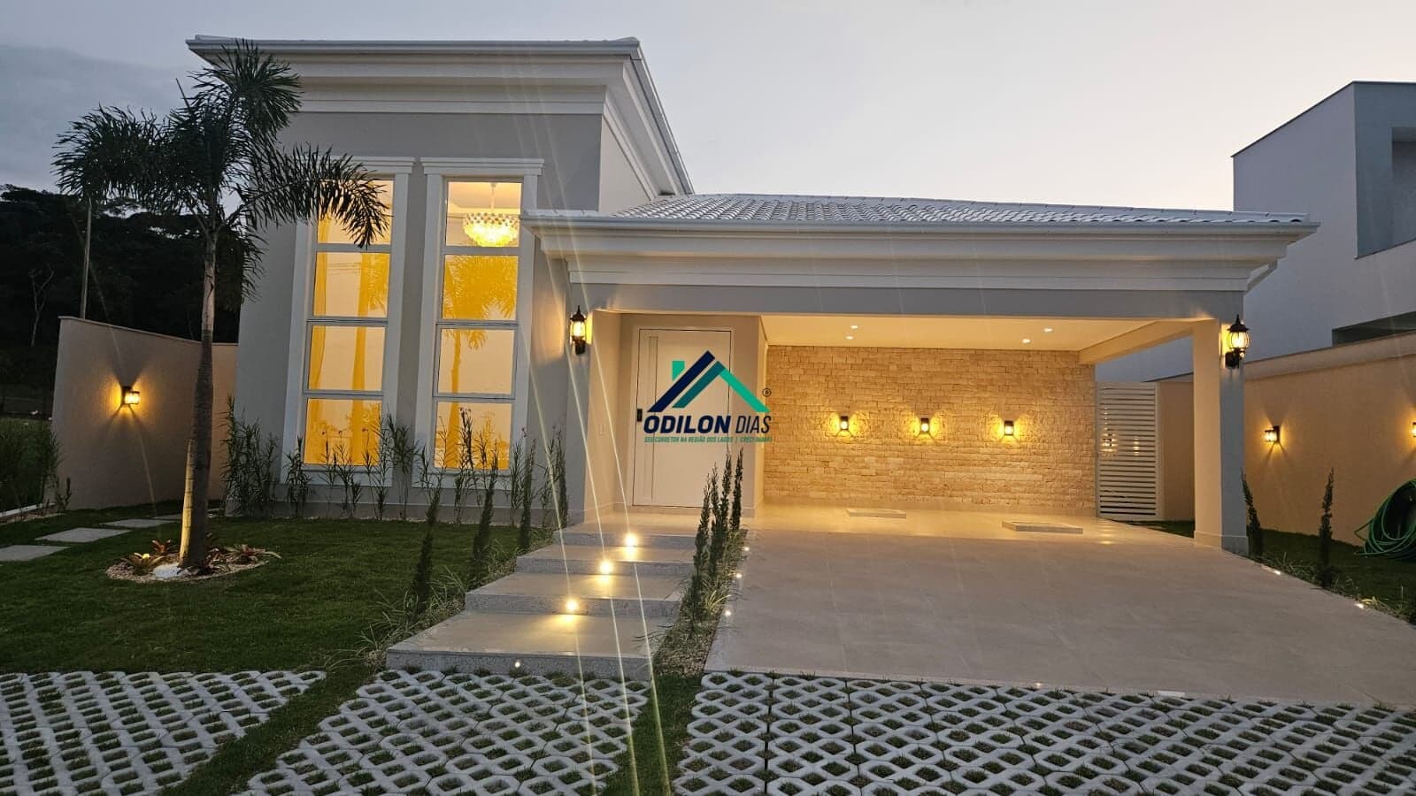 Casa Linear Nova de Alto Padrão