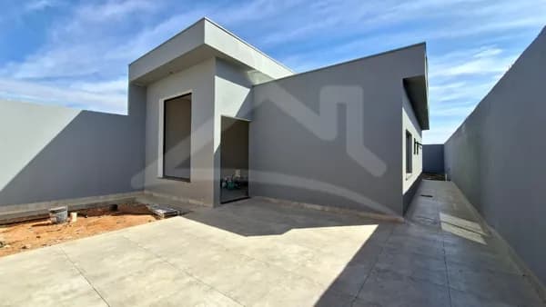 Casa em Passos - Jardim Canadá