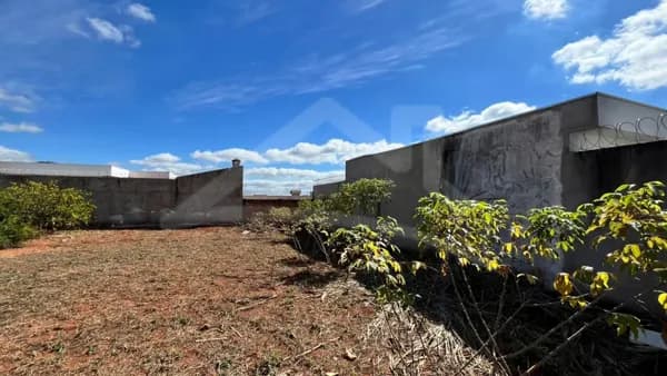 Lote/Terreno em Passos - Jardim Canadá II