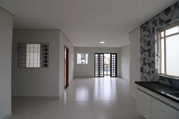 Casa Padrão - Excelente Oportunidade