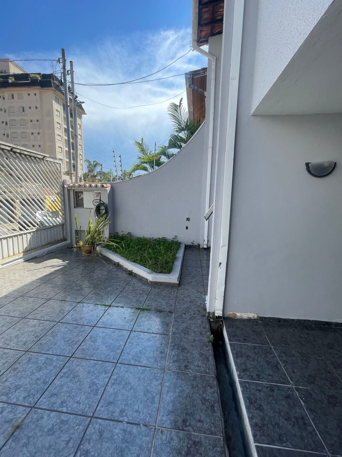 Sobrado para Alugar na Vila Oliveira, 3 Dormitórios, 1 Suíte, 200 m², Mogi das Cruzes