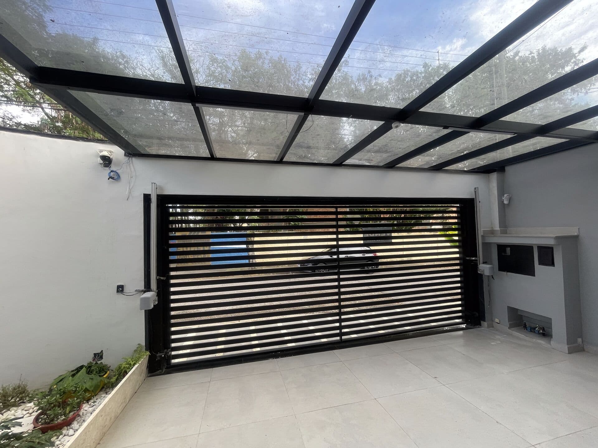 Sobrado à Venda na Vila Oliveira, Mogi das Cruzes, 130 m² e Churrasqueira