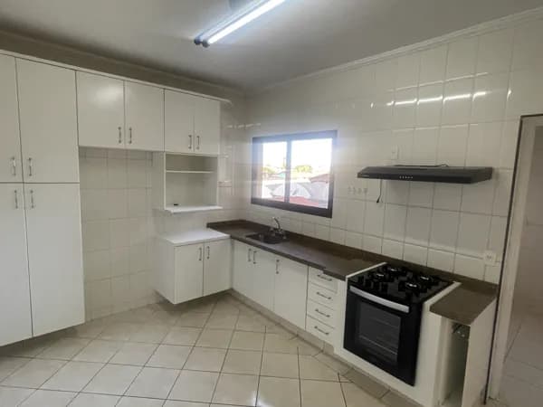 Apartamento para Locação com 3 Dormitórios, Suíte e 2 Vagas