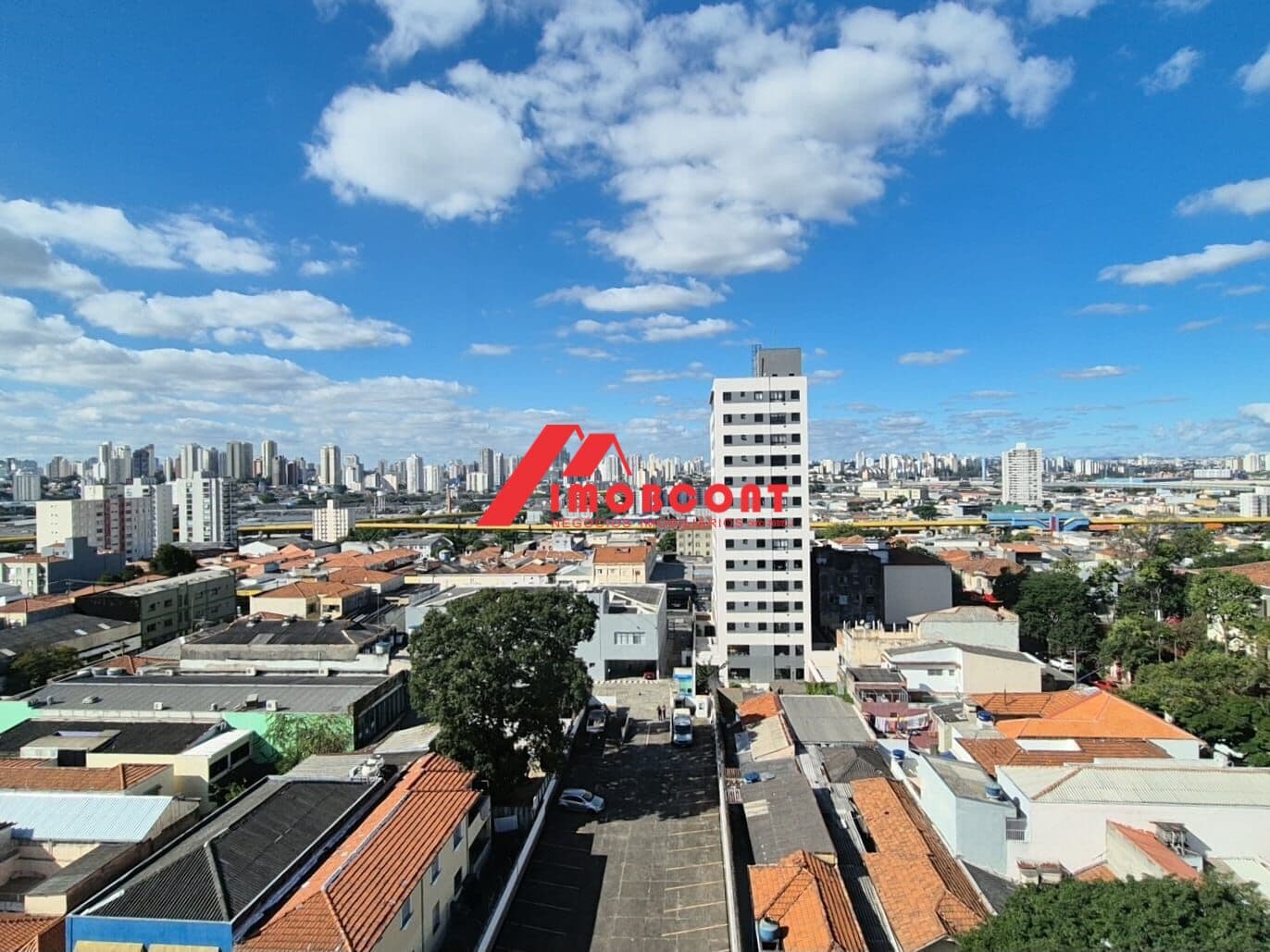 Apartamento semi novo, pronto para morar.