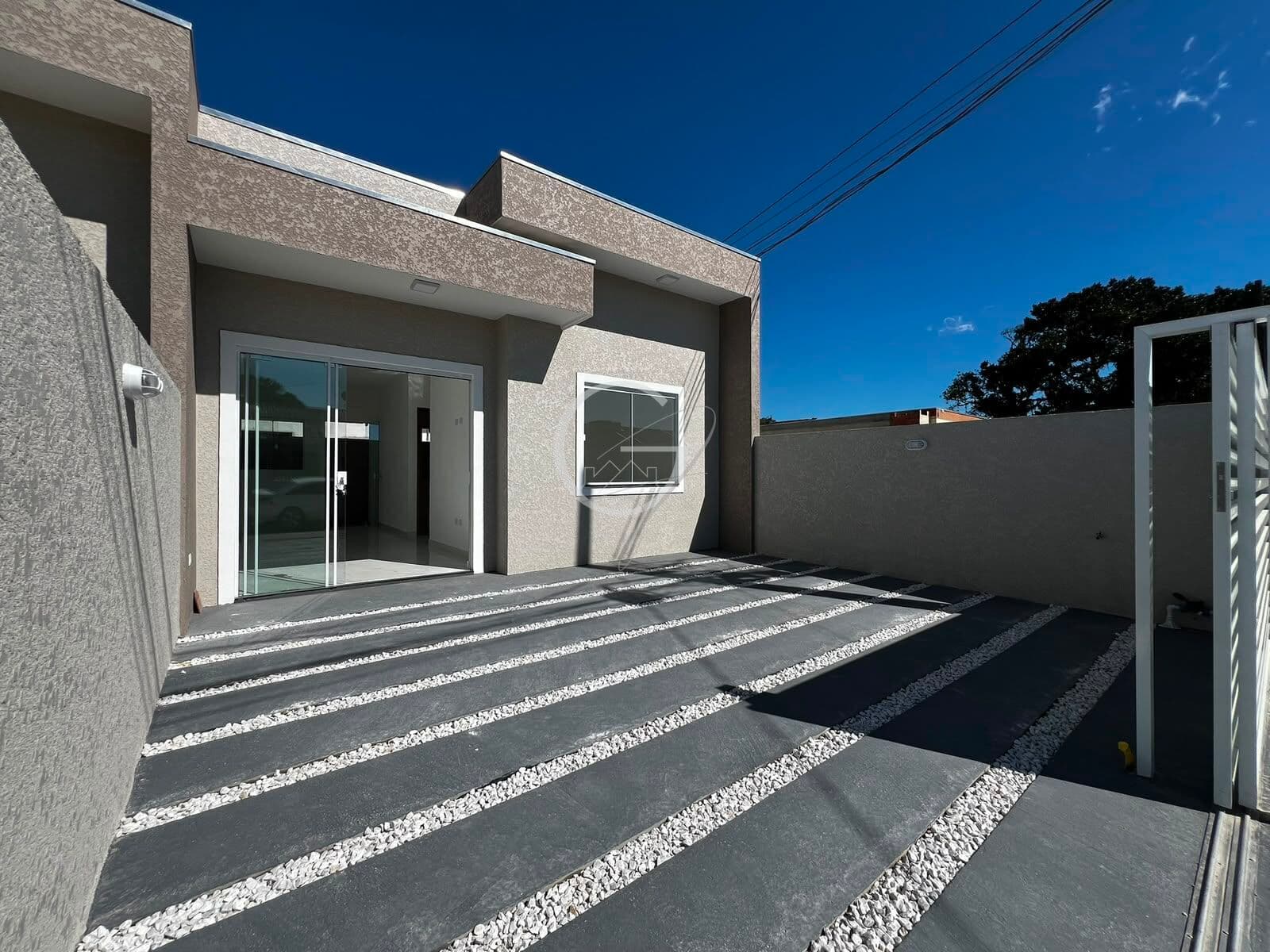 CASA GEMINADA COM 02 QUARTOS NO BALNEÁRIO CÉU AZUL