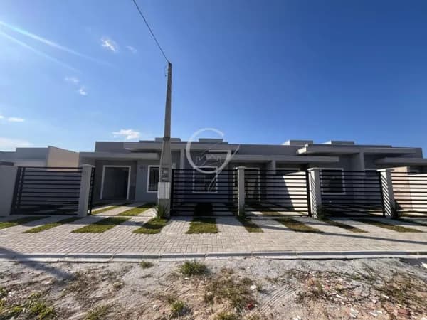 RESIDÊNCIAS NOVAS A APENAS 400 METROS DO MAR – BALNEÁRIO GAIVOTAS