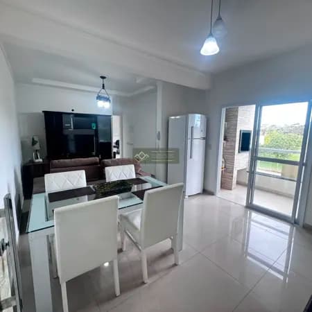 Apartamento em Ingleses em frente ao Campo de Golfe