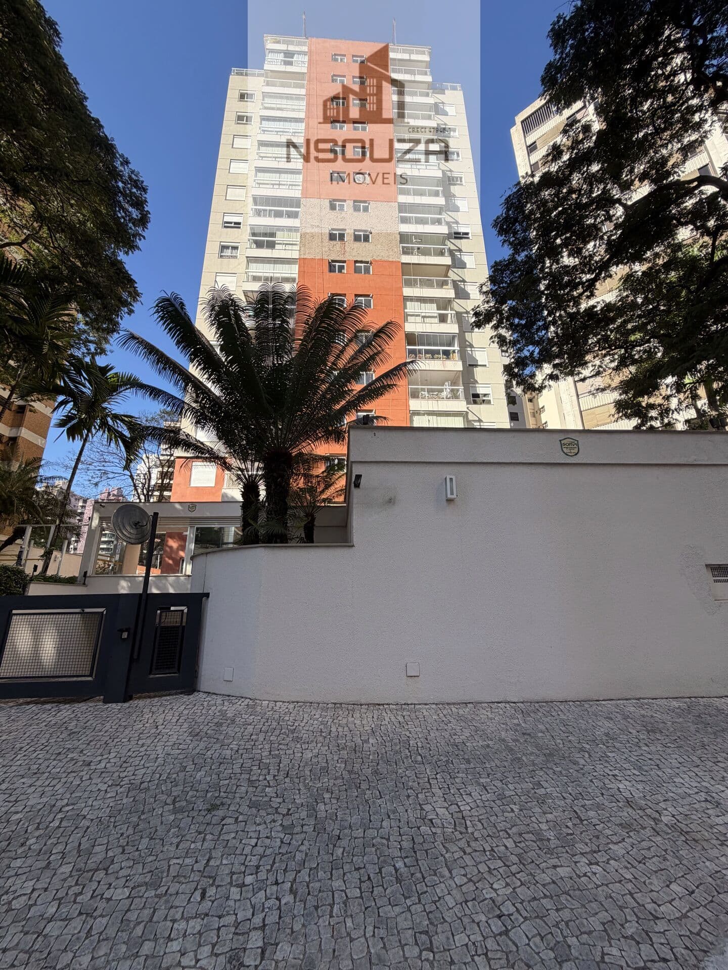 Apartamento com 03 Dormitórios - Cambuí, Campinas/SP