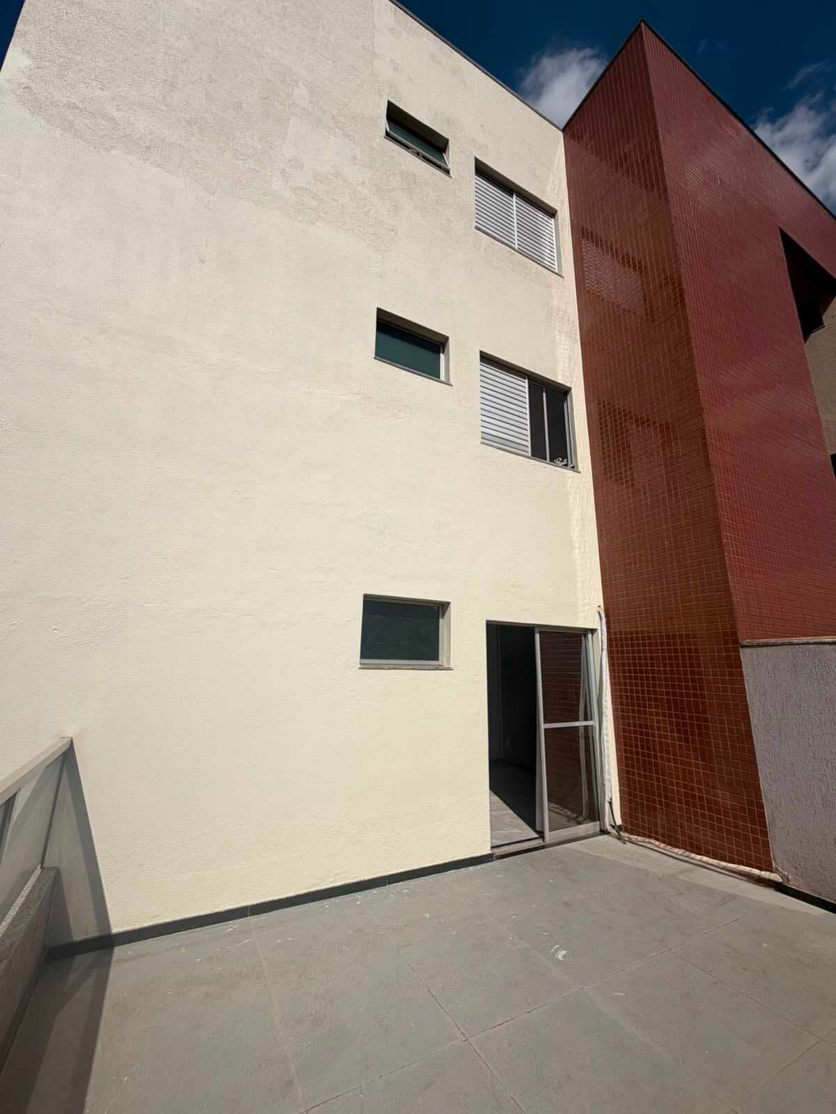 Apartamento com área externa,próximo a lagoa Boa Vista