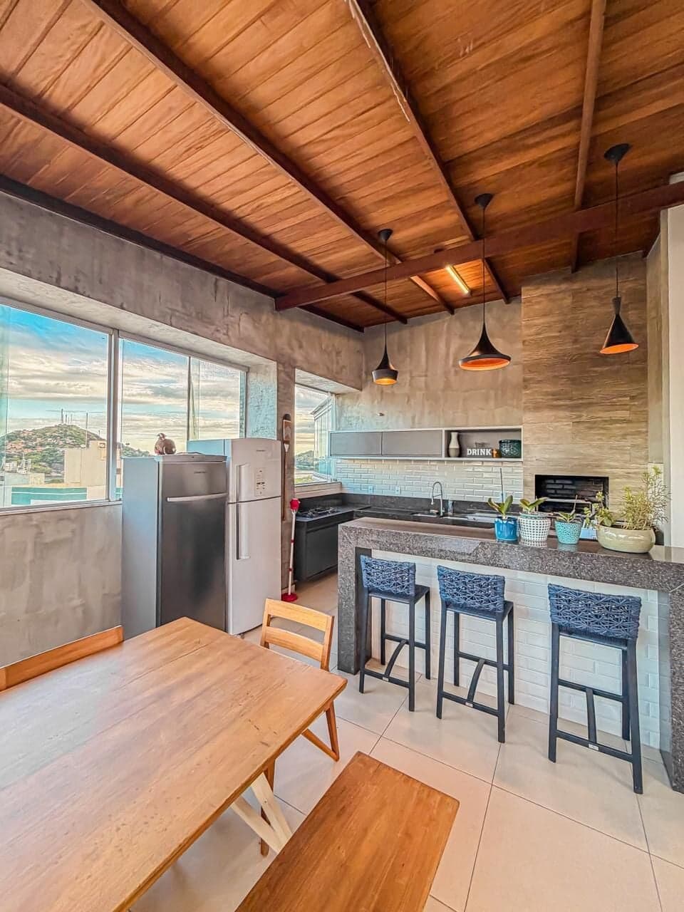 Cobertura Linear luxuosa de 195m², 3 quartos, 2 suítes, 2 vagas e lazer privativo