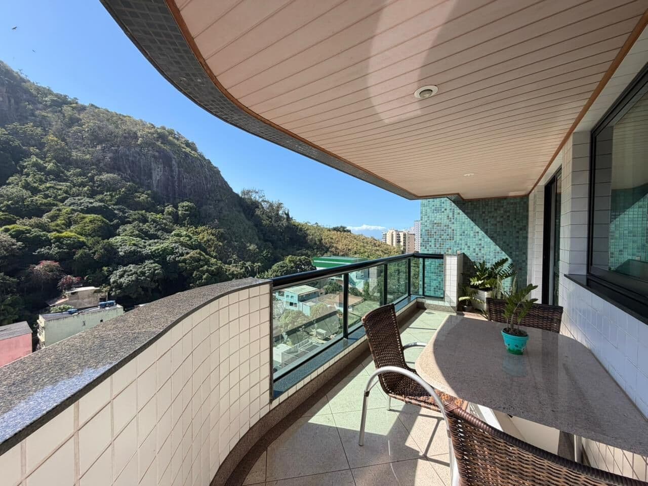 Apartamento de 4 quartos, 3 suítes, 2 vagas e lazer completo no Parque das Castanheiras