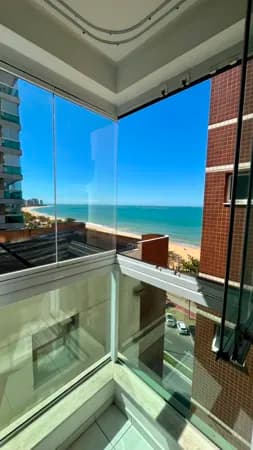 Apartamento vista mar, 2 quartos, 1 suíte, prédio frente mar, lazer completo