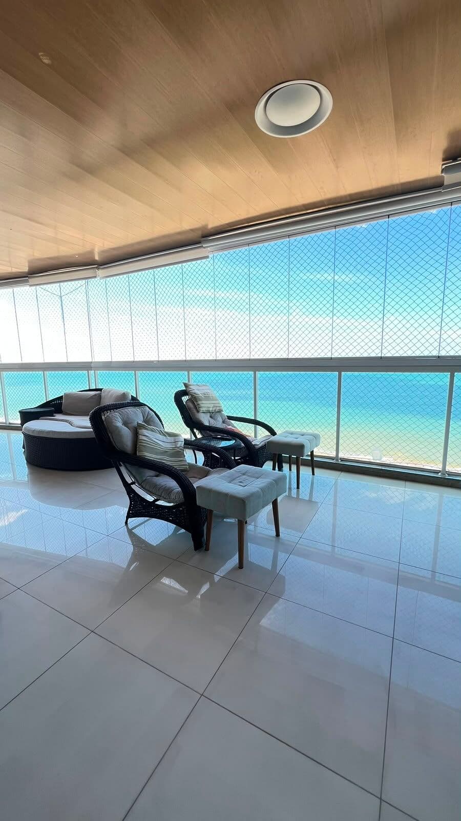 Apartamento frente para o mar da Praia de Itaparica, 4 quartos, 2 suítes, 3 vagas de garagem