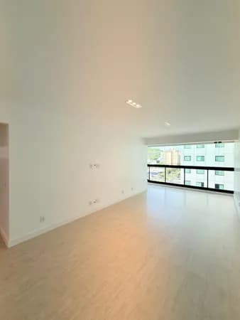 Apartamento na Praia do Canto, 109m², 3 quartos, 1 suíte, 2 vagas de garagem