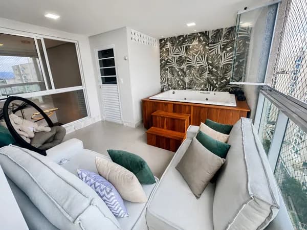 Cobertura Duplex poucos passos da Praia de Itaparica com 4 suítes, 140m², 2 vagas e lazer de clube