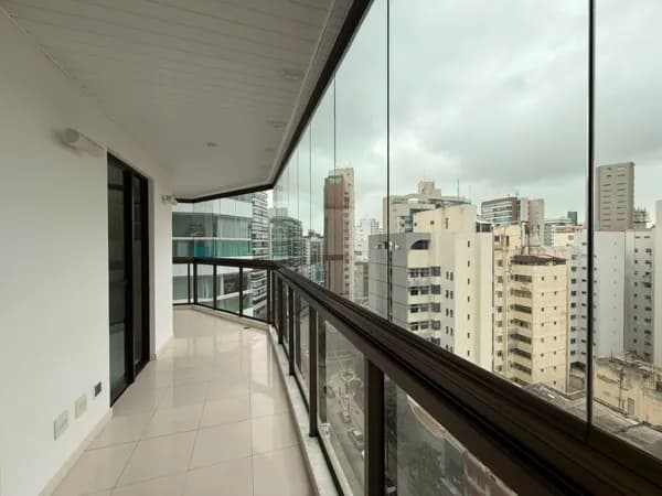 Apartamento 3 quartos, 1 suíte, 2 vagas na Praia do Canto