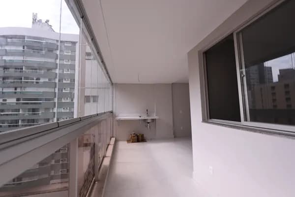 Apartamento 189,25m² de 3 quartos, 1 suíte, 2 vagas de garagem