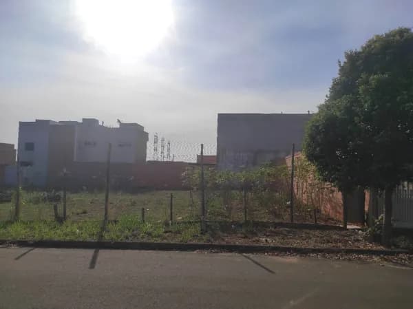 Lote/Terreno em Hortolândia - Parque Terras de Santa Maria