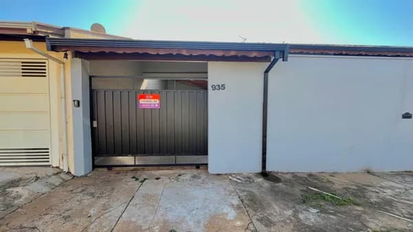 Casa em Leme - Parque Residencial Itamaraty