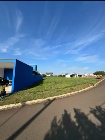 Lote/Terreno em Leme - Parque Residencial Santa Helena