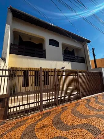 Sobrado em Leme - Jardim Eroísi