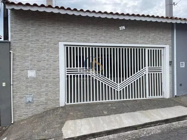 Casa à Venda Próxima ao Centro de Itatiba - Oportunidade!!!