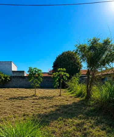 🏖️ OPORTUNIDADE NA BARRA DE MARICÁ – TERRENO A POUCOS PASSOS DA PRAIA! 🌊 Já imaginou construir a casa dos seus sonhos pertinho do mar, em uma região tranquila e valorizada de Maricá? Este terreno é perfeito para quem deseja morar com qualidade de vida