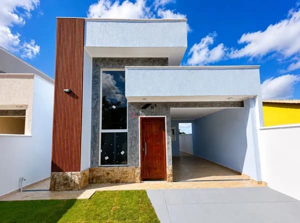 🏡✨ SEU NOVO LAR EM MARICÁ ESTÁ TE ESPERANDO! ✨🏡 Imagine morar em uma casa nova, com acabamento impecável, espaço para sua família e localização privilegiada, proximo da Orla do Parque Nanci! 🌅
