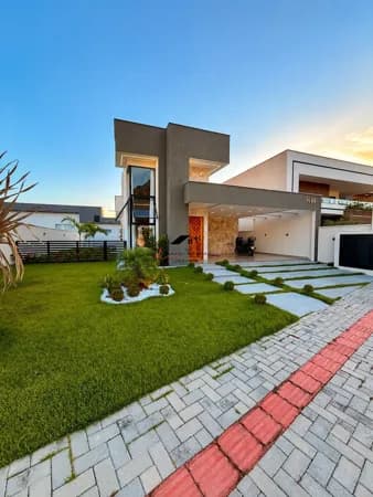 🏡 PORTEIRA FECHADA NO CONDOMÍNIO SOLARIS – MARICÁ/RJ Já imaginou comprar uma casa e não precisar se preocupar com absolutamente nada?