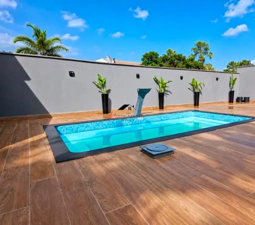 OPORTUNIDADE NO PARQUE NANCI | MARICÁ/RJ Imagine morar em uma casa que combina conforto, lazer e uma localização privilegiada. A apenas 50 metros da rodovia e na esquina da orla do Parque Nanci, você estará a menos de 5 minutos do Centro de Maricá, co
