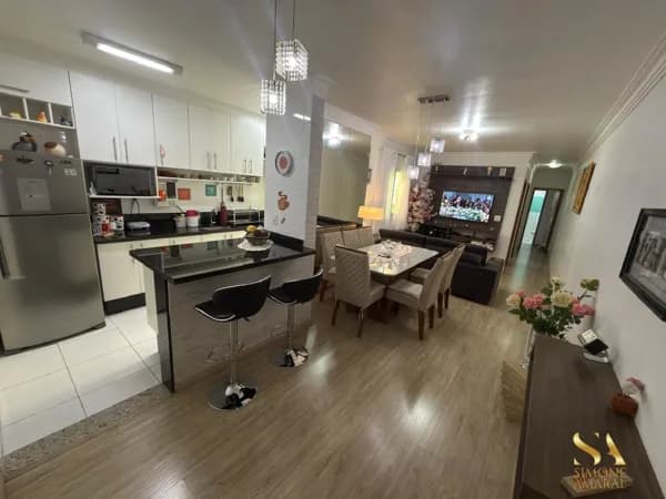 Apartamento Padrão / Planta Diferenciada!