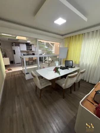 SOBRADO COM ÁREA GOURMET COM CHURRASQUEIRA!!!