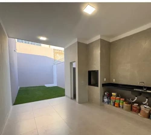 Casa à venda no bairro Granada - Uberlândia - MG