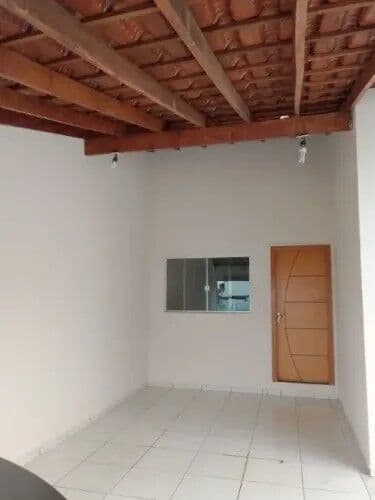 Casa à venda no bairro Jardim Holanda - Uberlândia - MG
