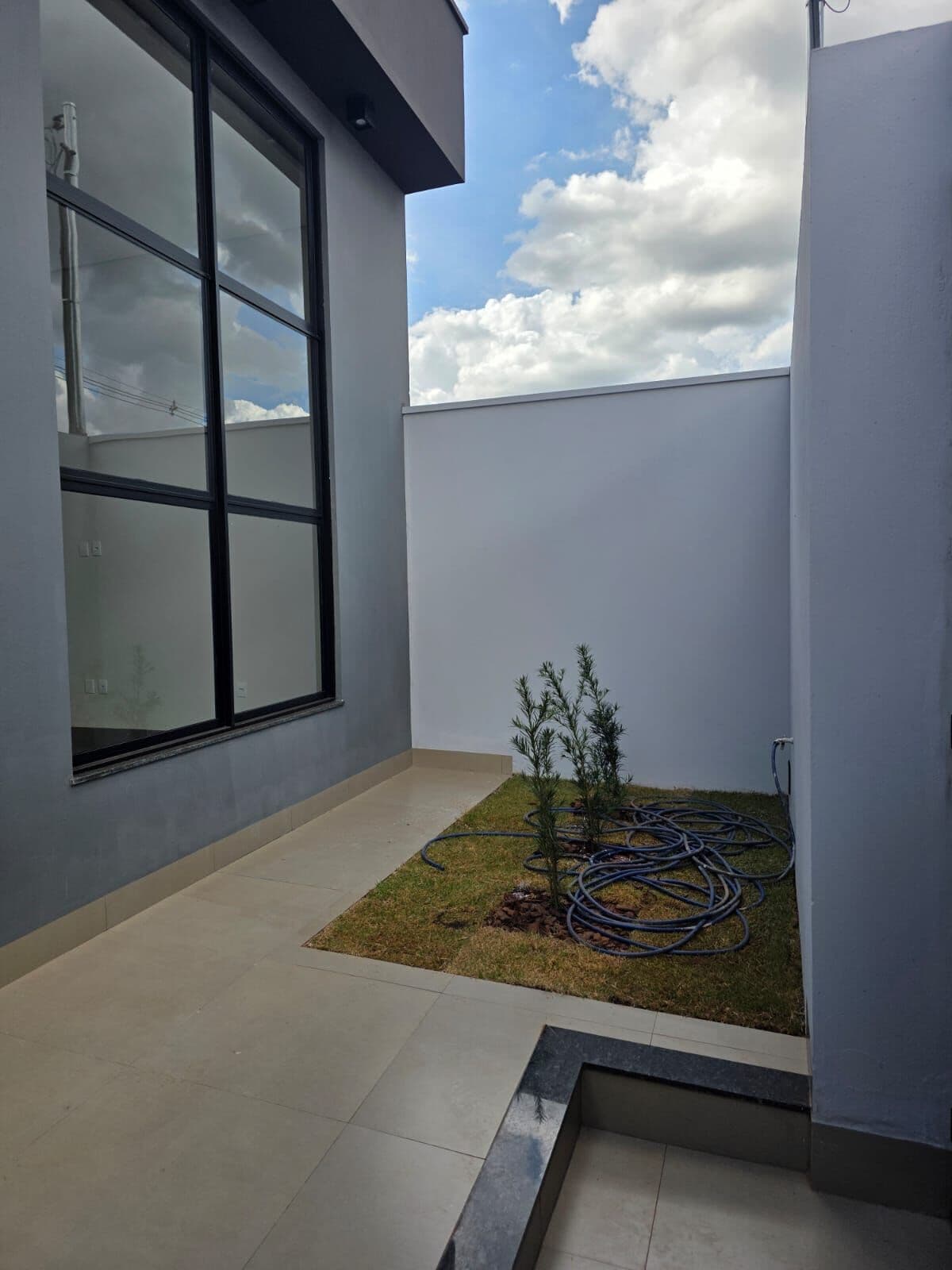 Casa à venda no bairro Grand ville - Uberlândia - MG