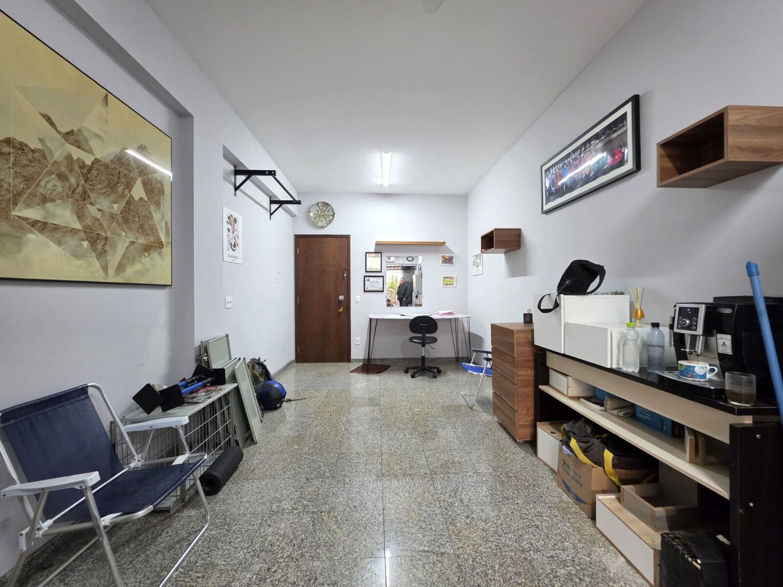 Sala Comercial Reformada 35 m² Praça da Liberdade Bairro - Funcionários - Belo Horizonte - MG