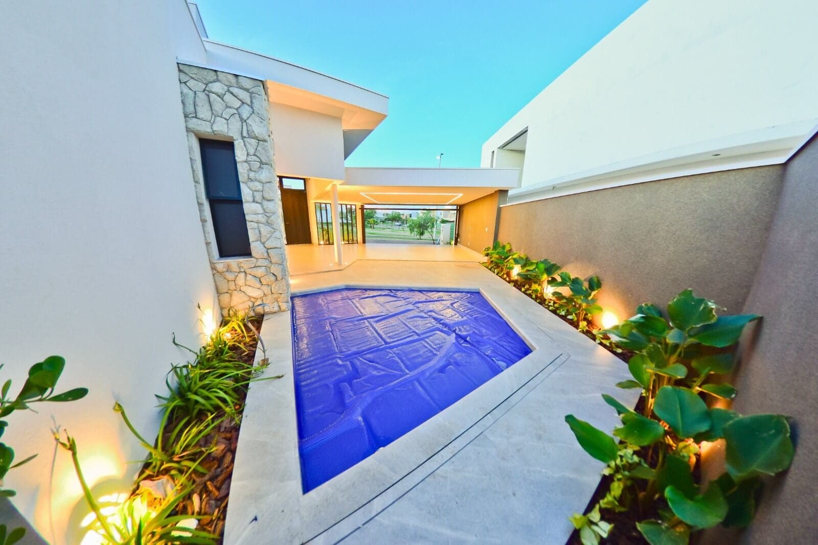 Casa à venda no condominio arts - Uberlândia - MG