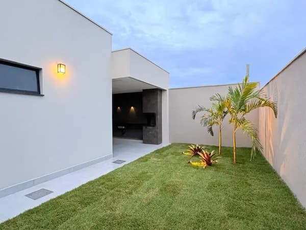 Casa à venda no bairro Jardim Canaã - Uberlândia - MG