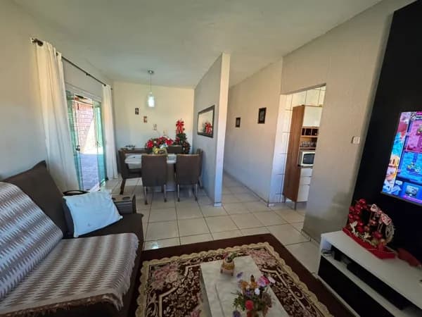 Casa à venda no bairro Jardim Holanda - Uberlândia - MG