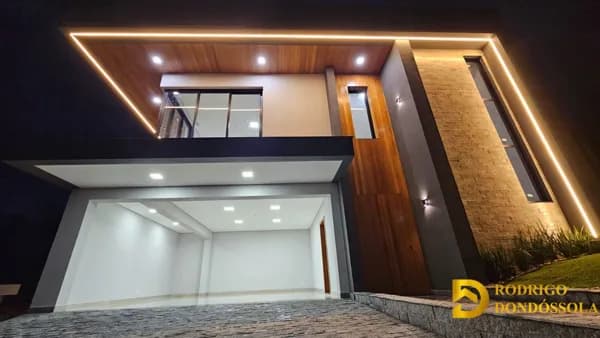 CASA NOVA DE ALTO PADRÃO À VENDA – LOTEAMENTO HUMBERTO LOCKS | CRICIÚMA/SC