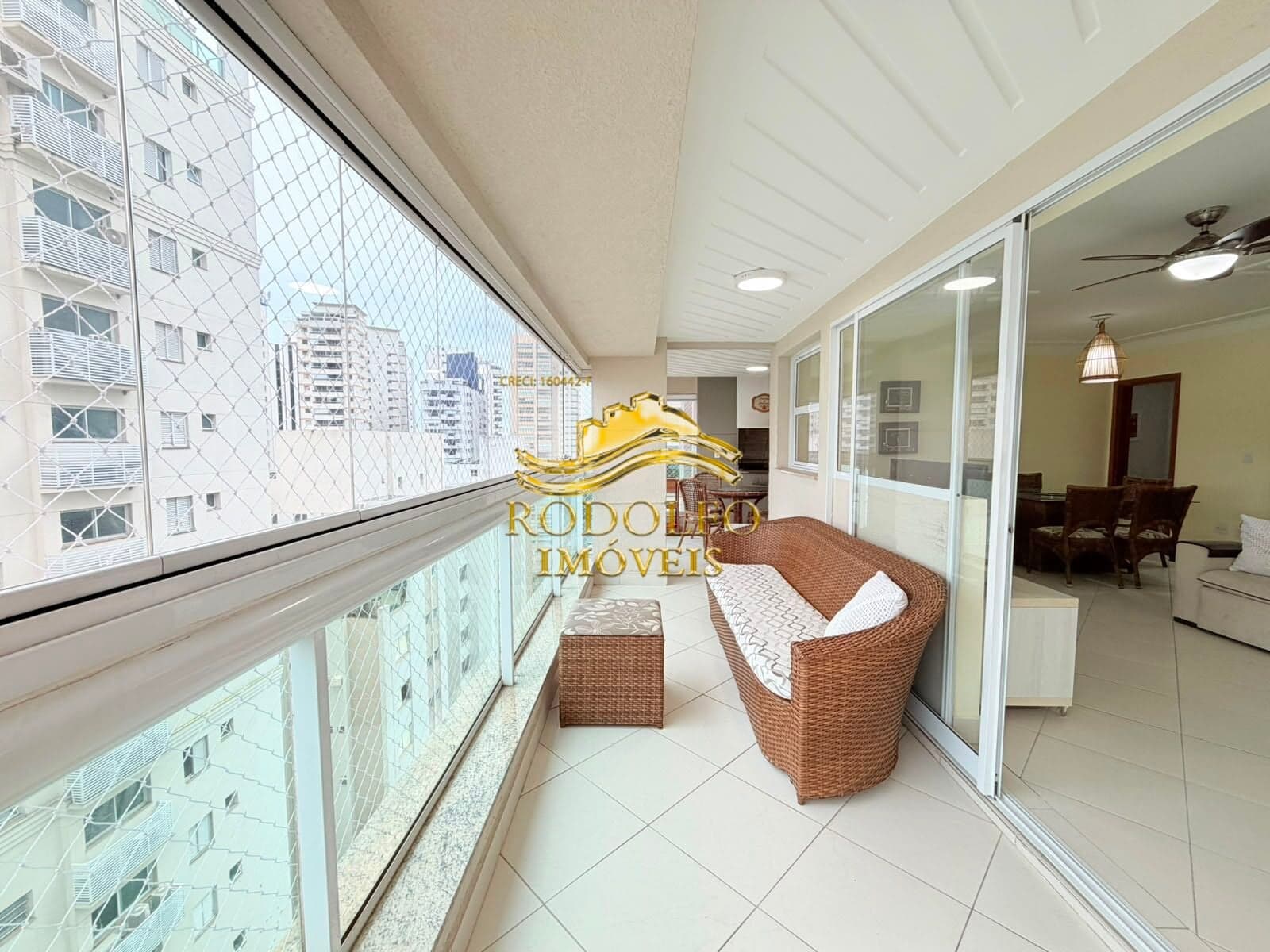 Guarujá-SP Frente ao Mar Praia das Pitangueiras 4 Dormitórios 175m² 2 Vagas Ar-condicionado
