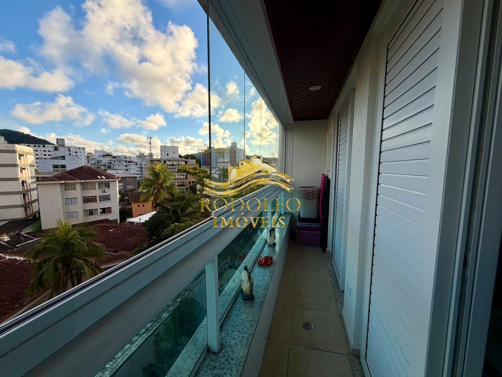 Guarujá-SP Praia das Astúrias 3 Dormitórios 99m² 2 Vagas Varanda Gourmet Piscina Ar-condicionado
