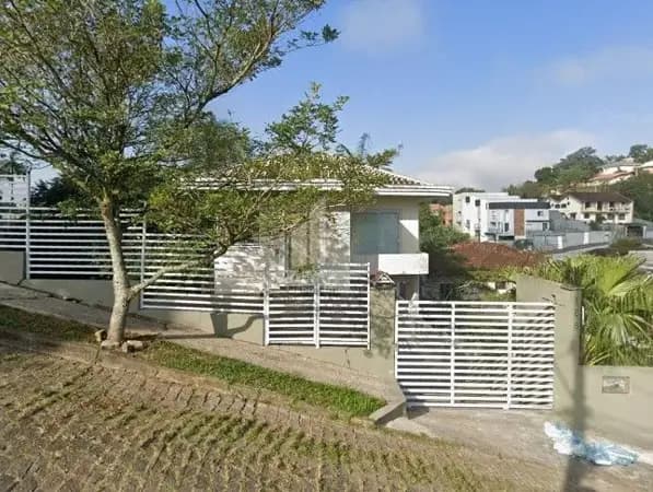 Sobrado à venda em Joinville/SC