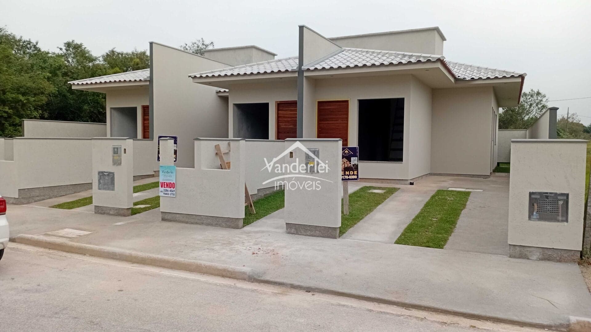 Casa Geminada no bairro Sertão do Maruim, São José/SC