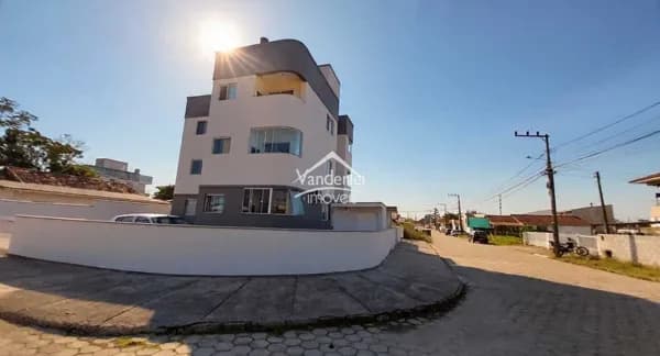 Apartamento condomínio Ilha Terceira na Barra do Aririú na Palhoça SC.