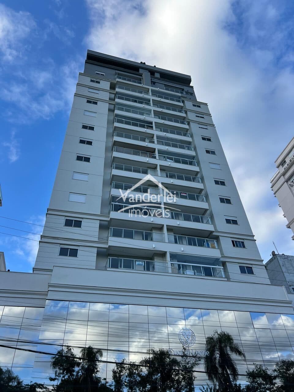 Cuor Di Leone Apartamento com 03 quartos, sendo 01 suíte no bairro Pedra Branca em Palhoça - SC