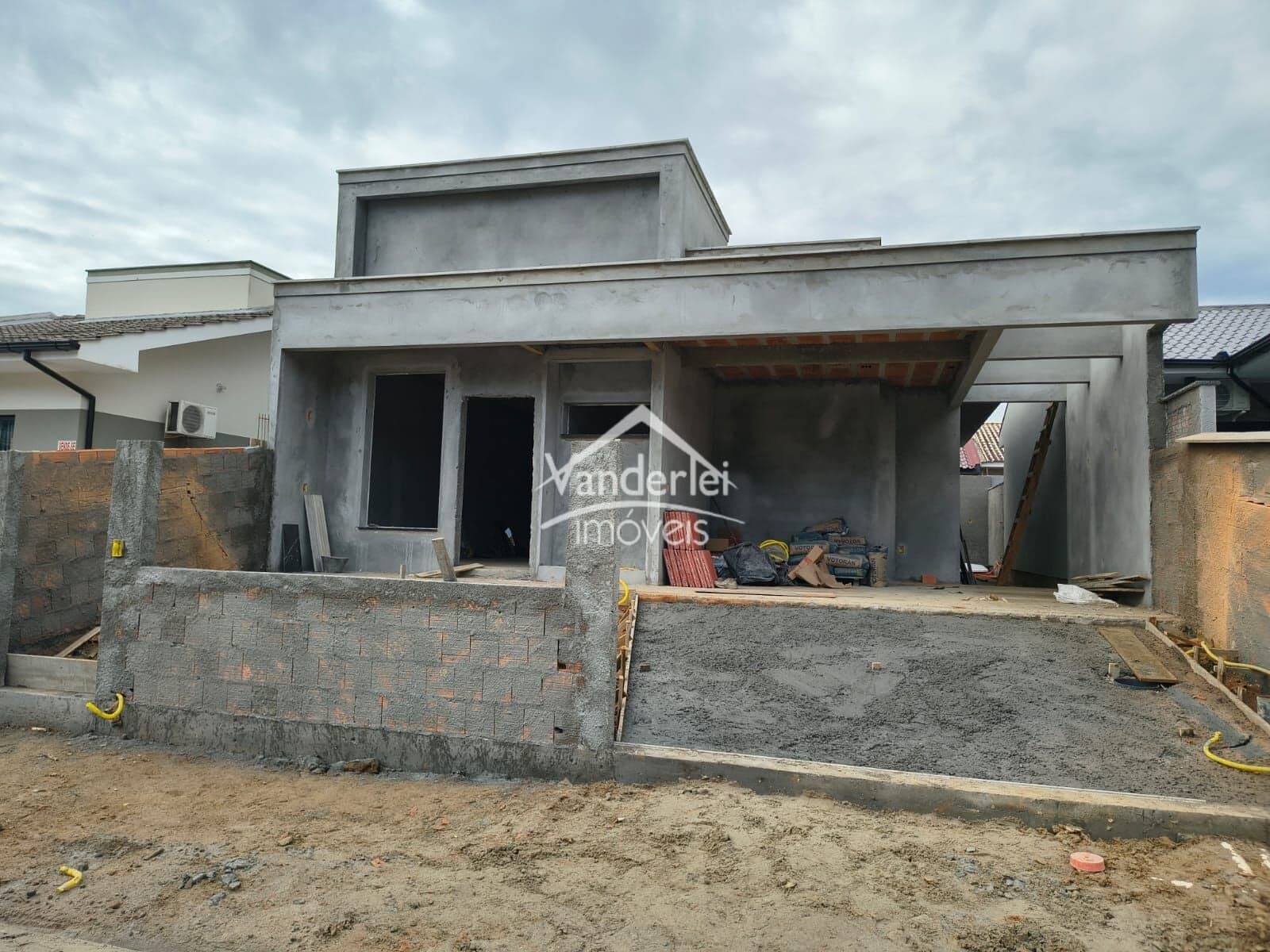Casa no Lot Vale Verde com 03 quartos, sendo 01 suíte no bairro Bela Vista em Palhoça - SC
