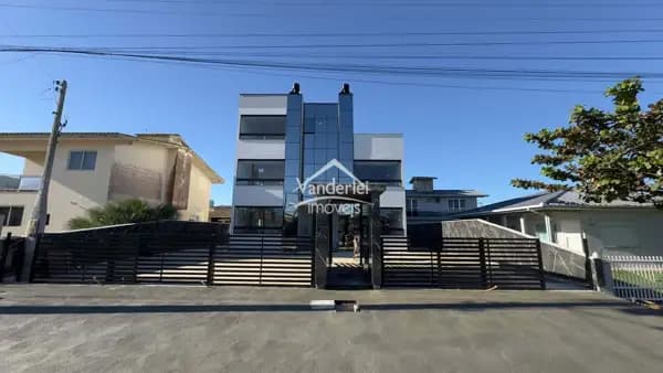 Cobertura pronto na praia da Pinheira em Palhoça/SC
