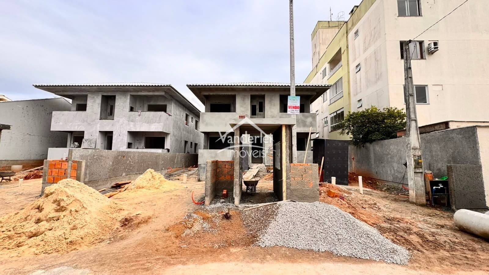 Apartamento no Loteamento Portal do Sul no bairro Aririu em Palhoça/SC