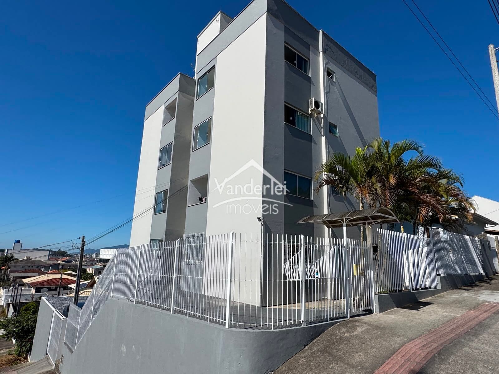 Apartamento ótima localização no bairro Bela Vista em Palhoça-SC
